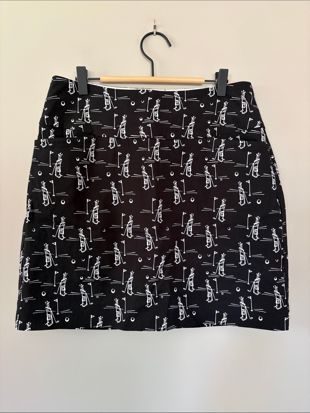Swing Control 18” Golfy Skort Skirt US Size 12 Black White Golf Bag Print